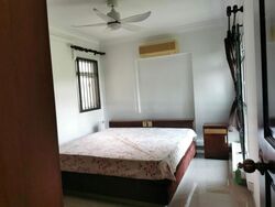 Bukit Batok West Avenue 5 (Bukit Batok), HDB Executive #458737491